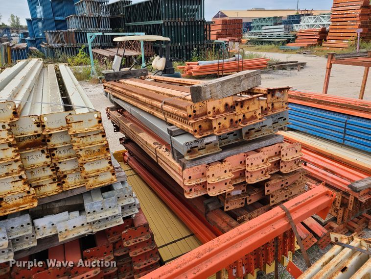 image for item GY9631 Approximately 330 pallet racking cross-members