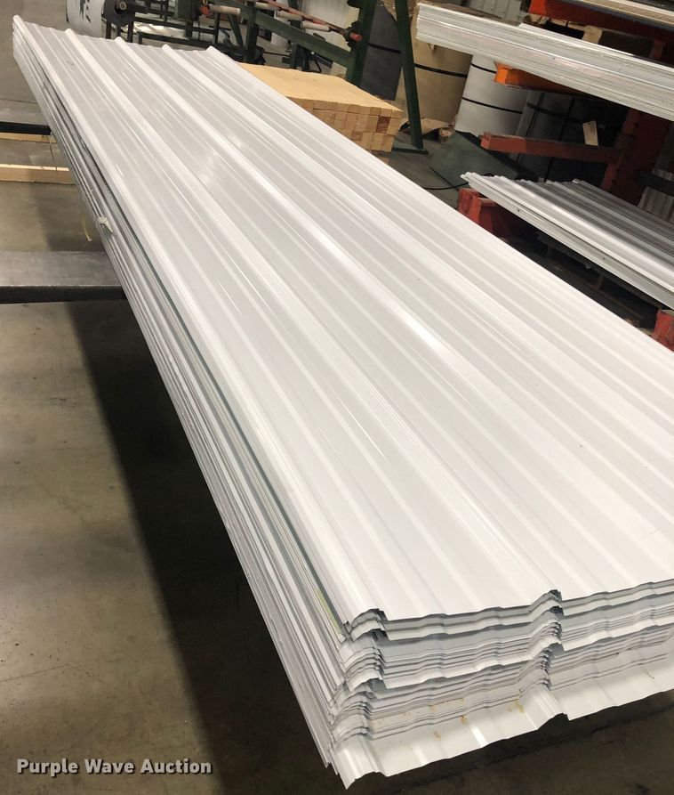 image for item H1749 (200) sheets of metal siding/roofing