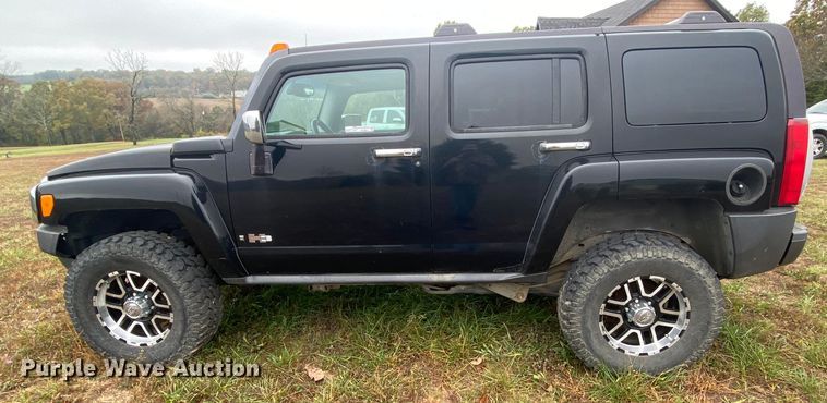 image for item HA9661 2003 Hummer H3  SUV