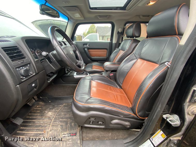 image for item HA9661 2003 Hummer H3  SUV