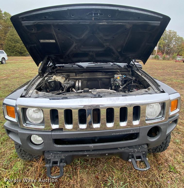 image for item HA9661 2003 Hummer H3  SUV