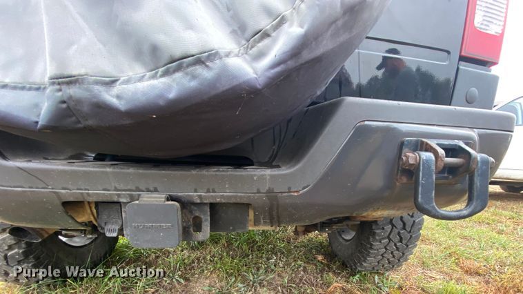 image for item HA9661 2003 Hummer H3  SUV