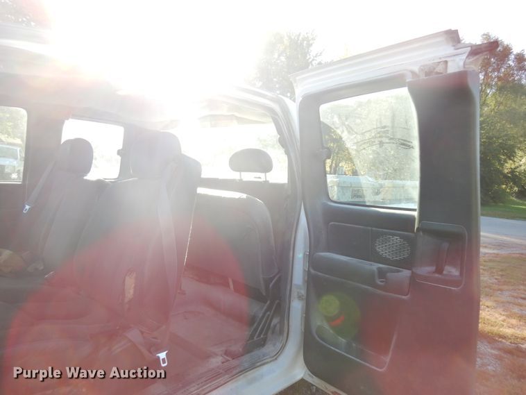 image for item HD9031 2003 Chevrolet Silverado 1500  Ext. Cab pickup truck