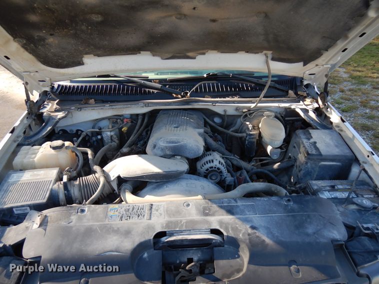 image for item HD9031 2003 Chevrolet Silverado 1500  Ext. Cab pickup truck