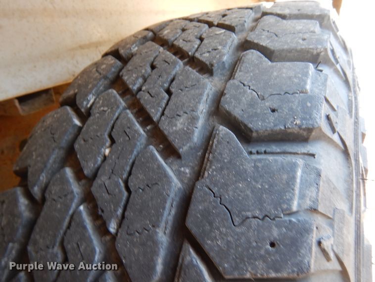 image for item HD9031 2003 Chevrolet Silverado 1500  Ext. Cab pickup truck