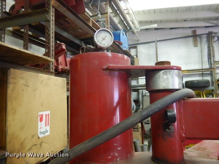 image for item HD9088 Coats 7065AX rim clamp tire machine