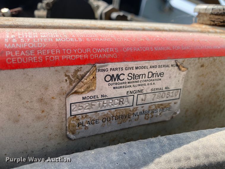 image for item HE9793 1986 Landau  pontoon boat