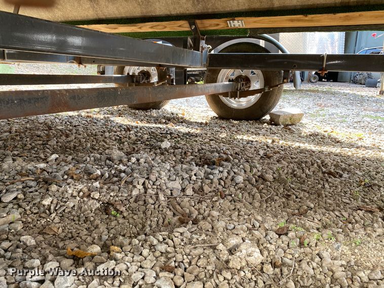 image for item HE9793 1986 Landau  pontoon boat