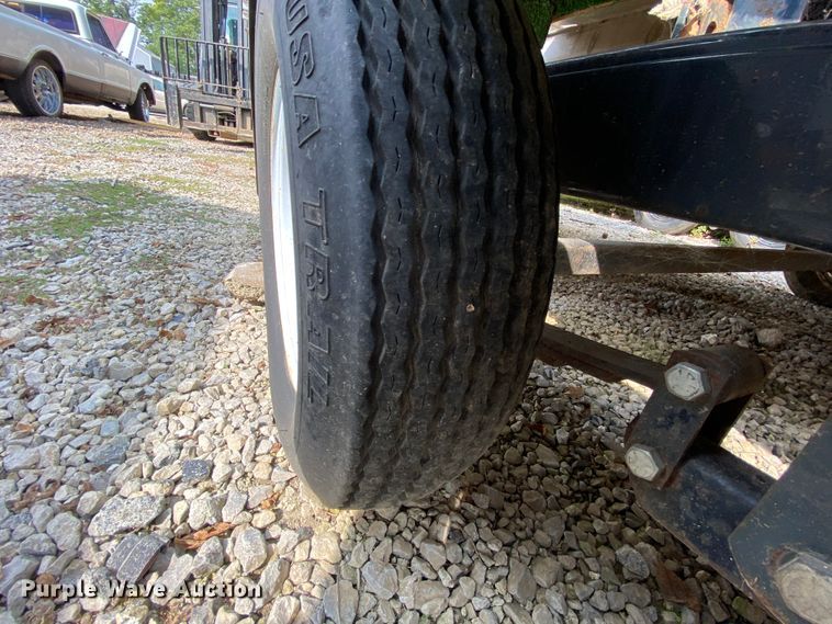 image for item HE9793 1986 Landau  pontoon boat