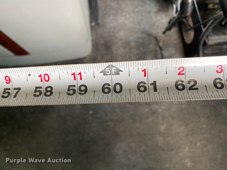 image for item HE9847 2003 Freightliner Cascadia  box truck