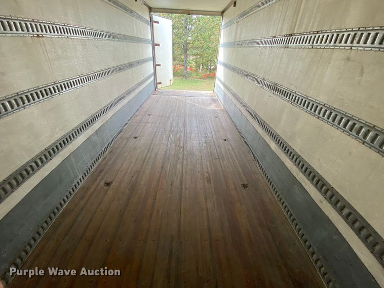 image for item HE9847 2003 Freightliner Cascadia  box truck