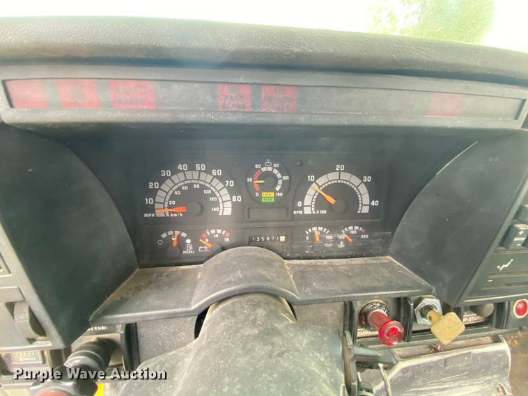 image for item HE9848 1991 GMC TopKick C6500  bucket truck