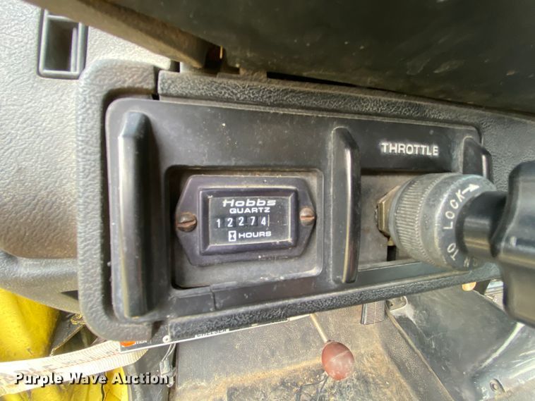 image for item HE9848 1991 GMC TopKick C6500  bucket truck