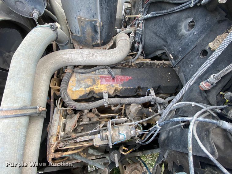 image for item HE9848 1991 GMC TopKick C6500  bucket truck