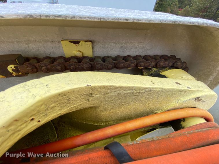 image for item HE9848 1991 GMC TopKick C6500  bucket truck