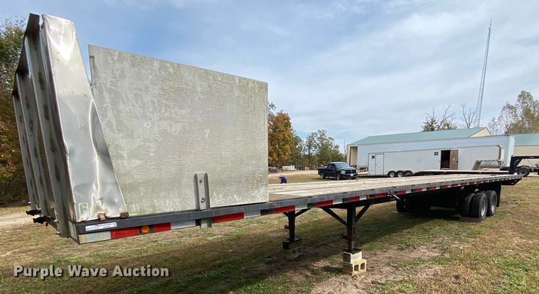 image for item HE9851 1995 Boerne flatbed trailer