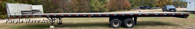 image for item HE9851 1995 Boerne flatbed trailer
