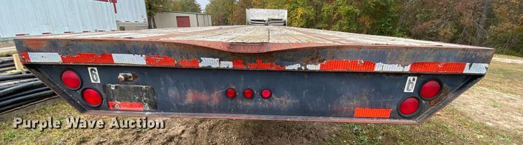 image for item HE9851 1995 Boerne flatbed trailer