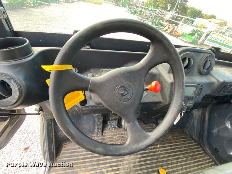 image for item HE9886 2015 Kubota X1100C  utility vehicle