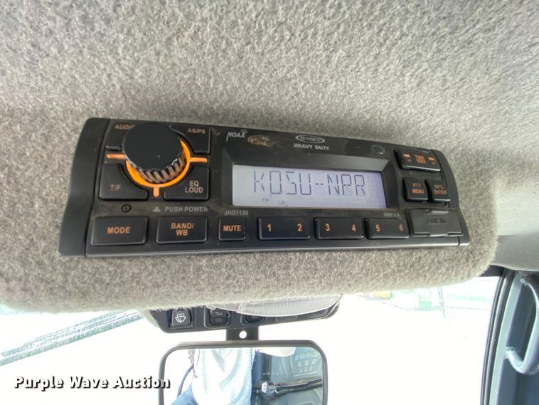 image for item HE9886 2015 Kubota X1100C  utility vehicle