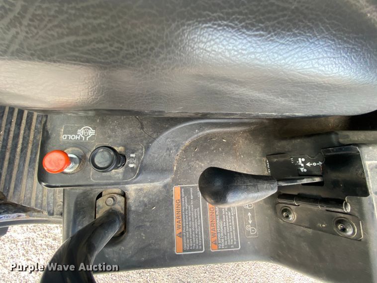 image for item HE9886 2015 Kubota X1100C  utility vehicle