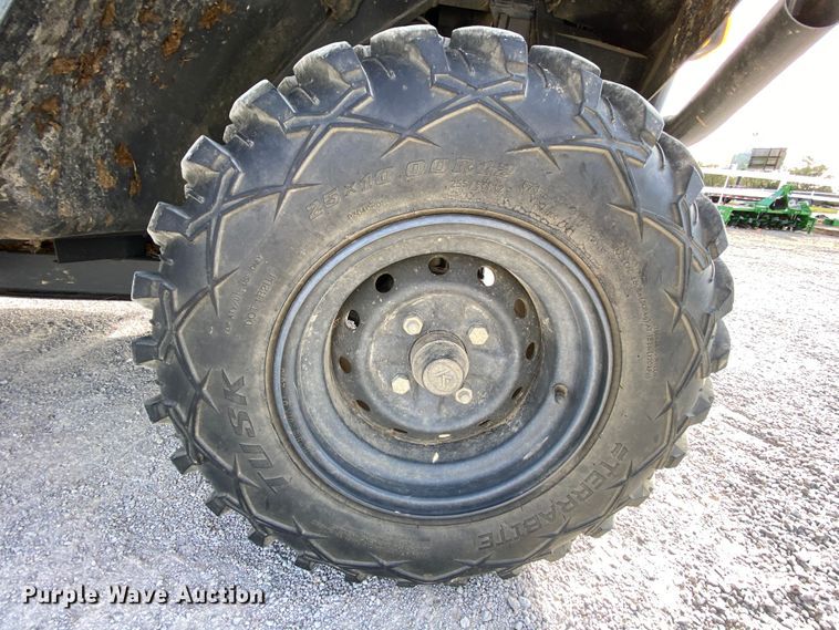 image for item HE9886 2015 Kubota X1100C  utility vehicle