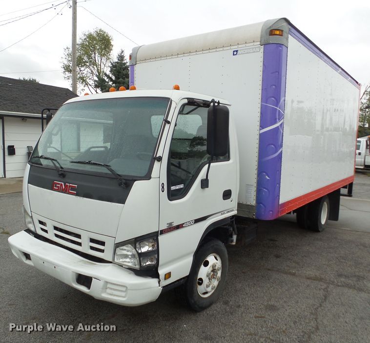 image for item HF9645 2007 GMC W4500  box truck