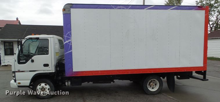 image for item HF9645 2007 GMC W4500  box truck