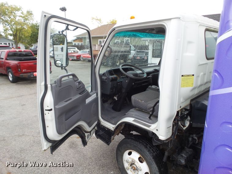 image for item HF9645 2007 GMC W4500  box truck