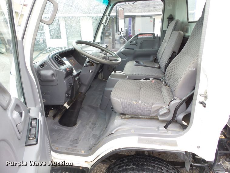 image for item HF9645 2007 GMC W4500  box truck