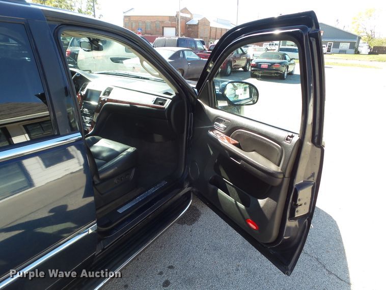 image for item HF9665 2007 Cadillac Escalade  SUV