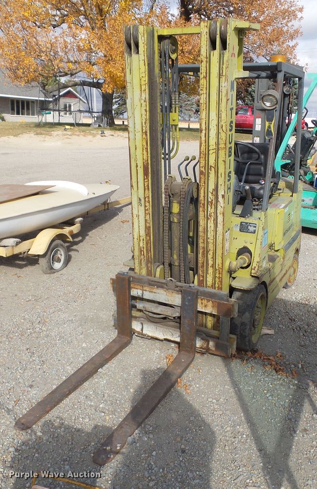 image for item HF9677 Mitsubishi 25  forklift