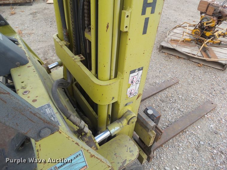 image for item HF9677 Mitsubishi 25  forklift