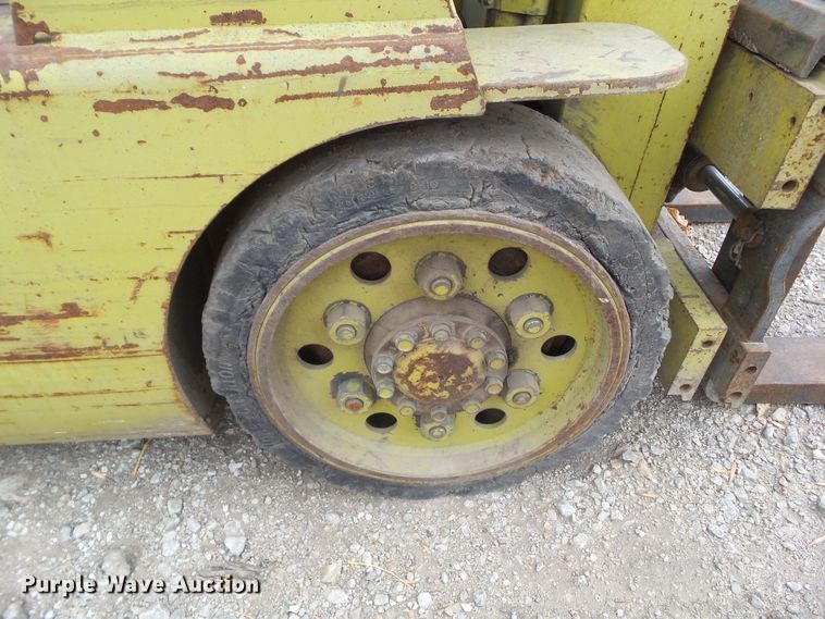 image for item HF9677 Mitsubishi 25  forklift