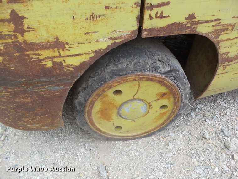 image for item HF9677 Mitsubishi 25  forklift