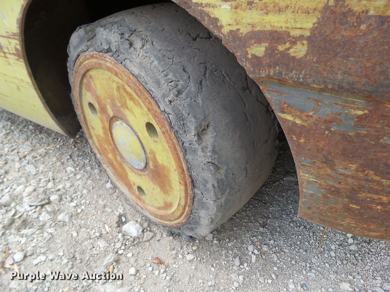 image for item HF9677 Mitsubishi 25  forklift