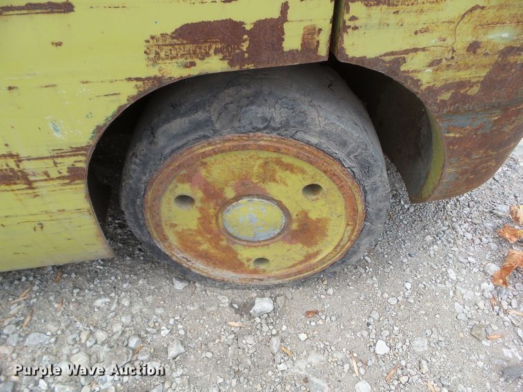 image for item HF9677 Mitsubishi 25  forklift