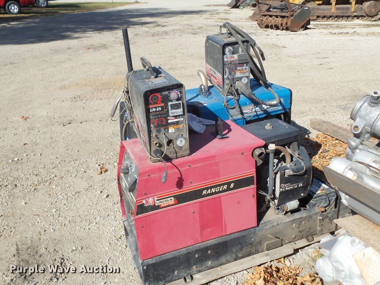 image for item HF9684 (2) welder/generators