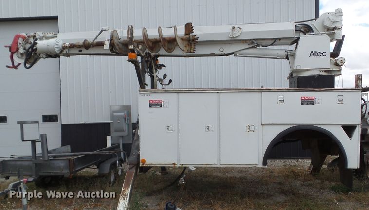 image for item HF9686 Knapheide 6139BHC  digger derrick bed