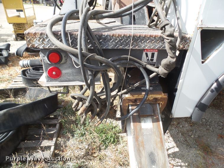 image for item HF9686 Knapheide 6139BHC  digger derrick bed