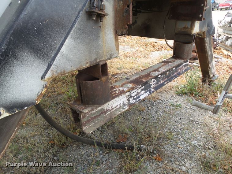 image for item HF9686 Knapheide 6139BHC  digger derrick bed