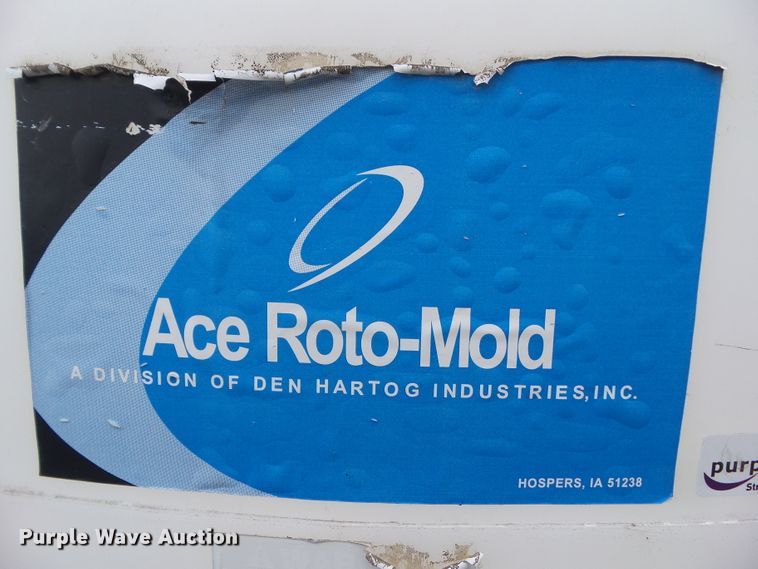 image for item HF9698 2,000 gallon poly tank