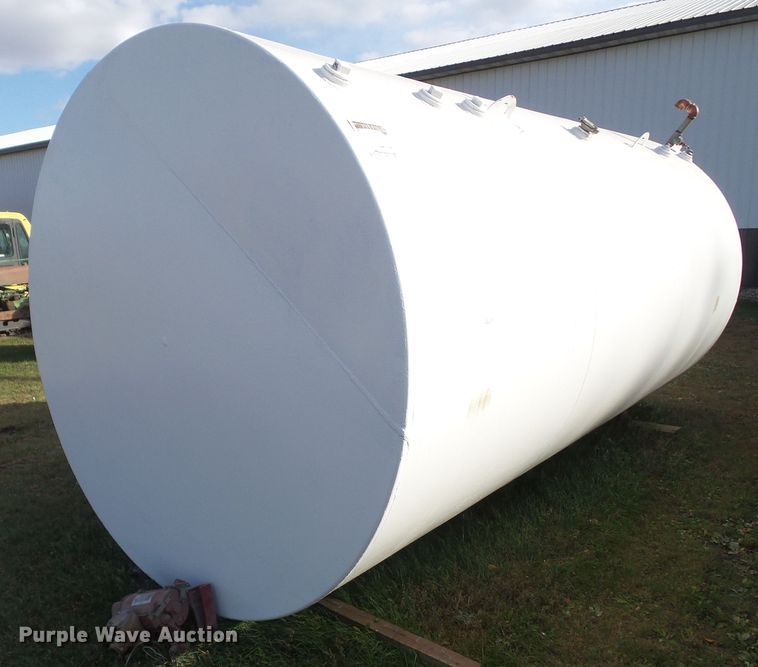image for item HF9701 6,000 gallon fuel tank