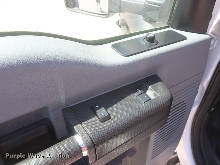 image for item HJ9408 2011 Ford F450 Super Duty XL  flatbed truck