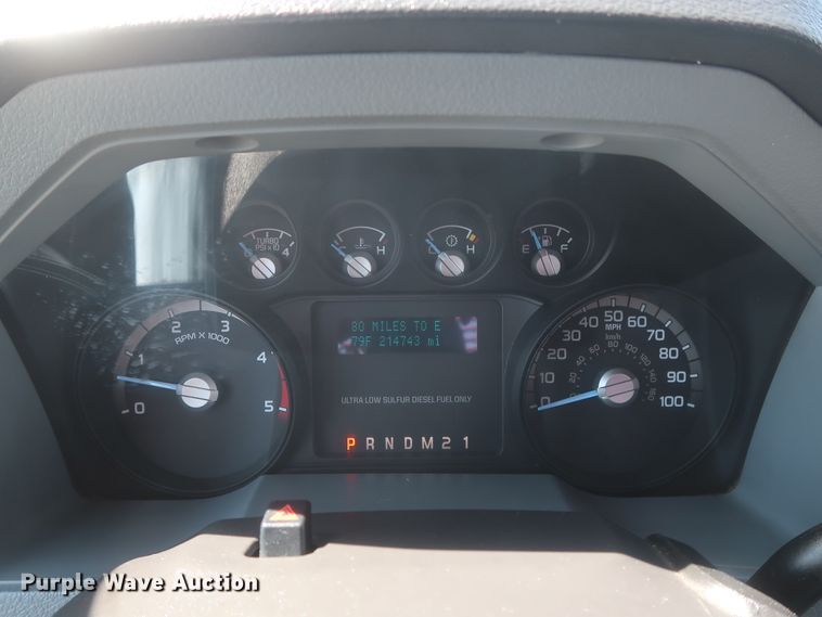 image for item HJ9408 2011 Ford F450 Super Duty XL  flatbed truck