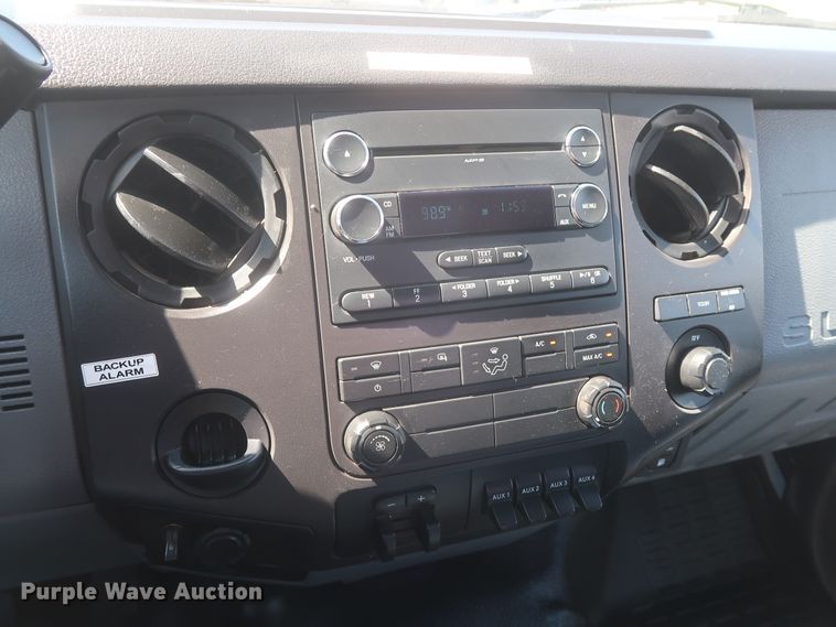 image for item HJ9408 2011 Ford F450 Super Duty XL  flatbed truck