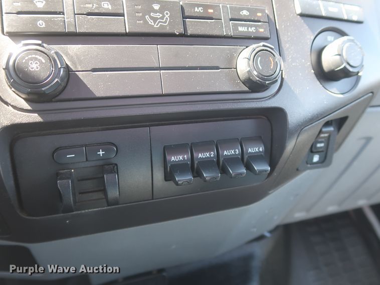 image for item HJ9408 2011 Ford F450 Super Duty XL  flatbed truck