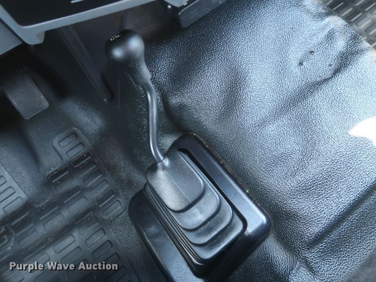 image for item HJ9408 2011 Ford F450 Super Duty XL  flatbed truck