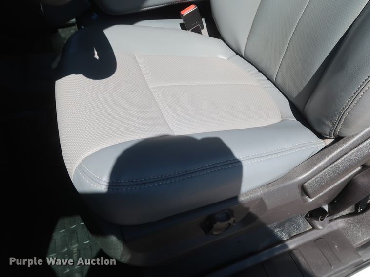 image for item HJ9408 2011 Ford F450 Super Duty XL  flatbed truck