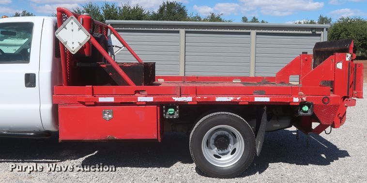 image for item HJ9408 2011 Ford F450 Super Duty XL  flatbed truck